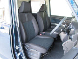 視野が広く操作しやすい運転席