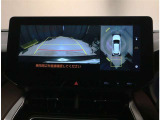 バックモニターで狭い場所や車庫入れもスイスイ、ラクラク! ですが、目視は忘れずにお願いします!