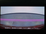 バックモニターで、後方を確認しながら安心して駐車することができます。運転初心者も熟練者も必須の機能ですよ!