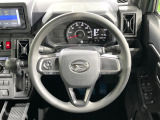 【ステアリングスイッチ】運転中、前方から目線をそらすことなく、オーディオ等の操作が可能な便利機能!安心&快適なドライブを演出してくれます♪