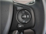 ◆アダプティブクルーズコントロール◆予め設定した車速内でクルマが自動的に加減速。前走車との適切な車間距離を維持しながら追従走行します。【LKAS】車線維持支援システムでステアリング操作を支援。