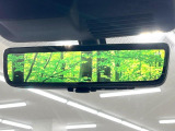 【デジタルルームミラー】後席の大きな荷物や同乗者で後方が確認しづらい時でも安心!カメラが撮影した車両後方の映像をルームミラー内に表示。クリアな視界で状況の確認が可能です!