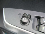 駐車時や狭い道でのすれ違い時に気を使うミラー。電動格納式ドアミラーはそんな時に便利です。