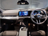 ☆センターパネルを運転席側に僅かに傾けたBMW独特のインパネ☆【駆け抜ける歓び】はここからもスタートしております☆