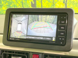 【パノラマモニター】専用のカメラにより、上から見下ろしたような視点で360度クルマの周囲を確認することができます☆死角部分も確認しやすく、狭い場所での切り返しや駐車もスムーズに行えます。