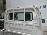 内装、外装は、専任のスタッフが真心込めて丁寧にクリーニングしておりますので、ピカピカに仕上がっております。中古車でもこのキレイな状態は必見です。