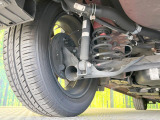 お車を安心してお乗りいただく為には、足回りの定期点検が欠かせません。サービスサポート(有償保証)では無料点検もご提供しており、安心のカーライフをお過ごしいただけるサポート体制が整っています。
