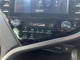 オートエアコンは、気温を設定すれば自動調整。車内をいつでも快適空間にしてくれます♪