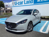 綺麗なボディーのMAZDA2です。