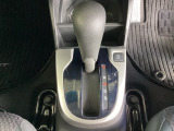 発進時から滑らかに加速する無段階変速のCVTはストップ&ゴーの多い街の中も快適です