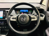 とても握りやすいステアリング!運転手の気持ちがそのまま伝わるかのような反応をしてくれます!!小物入れや各ボタンの配置にこだわり、とても使いやすいです!視認性も良いのでロングドライブもお任せ下さい!