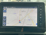 日産純正9インチメモリーナビ(MM223D-L)装備。スマートフォンによる部分地図更新、Bluetooth接続での音楽視聴、快適な画面操作と高音質なオーディオ再生。