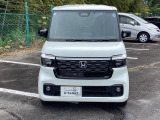 この度は、当店のお車をご覧いただきまして誠にありがとうございます。当店では全国販売・納車も行っております。県によって陸送費用は異なりますのでお気軽にお問い合わせください。