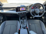A1スポーツバック 25 TFSI Sライン 