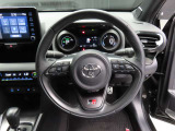 運転席にお座りになった際のイメージです。視界やシートの座り心地にポジション、各装備へのアクセスのしやすさ等、実際に触れてお確かめください。