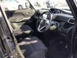 それぞれの分野のプロがお車の悩みや疑問に親身になって対応させていただきます。