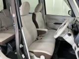 当車両は、次のお客様に気持ちよくお乗りいただくため、専門スタッフによる【徹底シートクリーニング】を施工済みです!