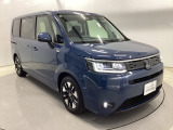 走行シーンに合わせて、EV・ハイブリッド・エンジンの3つのモードを自動で切り替えるので、街乗りから高速走行までスムーズなドライブを楽しめます!
