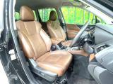 運転席シート廻りは使用感も少なく、良好な状態となっています。丁寧に使われていたことがよくわかりますね。