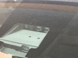 【トヨタセーフティセンス】走行中に前方の車両等を認識し、衝突しそうな時は警報とブレーキで衝突回避と被害軽減をアシスト。より安全にドライブをお楽しみいただけます。
