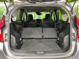 普段のお買い物や通勤、送迎等に十分な荷室スペースを確保しております。セカンドシートを倒すと、大きな荷物の積載も可能です♪