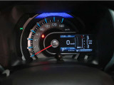 見やすいスピードメーター! 運転に集中できます♪