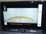 バックガイドモニター(クリアランスソナー付き)