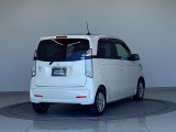 バックカメラが付いているのでバックでの車庫入れも安心です。