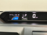 納車前に12ヶ月点検・エンジンオイル&エレメント交換・ バッテリー交換・ワイパーゴム交換・キーレス、キーフリーの電池交換を実施しております。ダイハツの整備士がきっちりと点検したお車をお届けいたします!