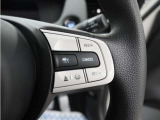アダプティブクルーズコントロールが装備されており、高速道路での疲労軽減と燃費運転に貢献します!