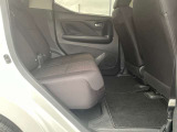 大人でもゆったりとくつろげる車内空間を実現しました。