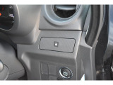 運転席ドリンクホルダー