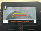 【バックモニター】後ろのカメラの映像がモニターに映し出されるので、後方の見えない死角や、障害物との距離感などもしっかり安全確認することができます!