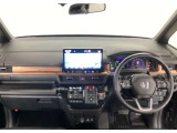 【前方視界】開放的な前方視界!運転がしやすく疲れにくいです♪窓が大きく、見通しがとっても良いおクルマですよ♪