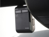 ◆ドライブレコーダー◆映像・音声などを記録する自動車用の装置です。 もしもの事故の際の記録はもちろん、旅行の際の思い出としてドライブの映像を楽しむことができます。