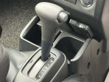 ★中古車なので、傷や凹みは多少はございます。小さな傷から大きな傷までさまざまです。大きな傷凹みは鈑金塗装修理後にお渡しを致しております。自社鈑金工場完備ですので、スピーディーな対応が可能です!