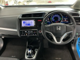 【前方視界】開放的な前方視界!運転がしやすく疲れにくいです♪窓が大きく、見通しがとっても良いおクルマですよ♪