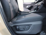 パワーシート搭載。微妙な調整が手軽にでき、ピッタリなポジションで運転することが可能です。