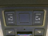 【両側パワースライドドア】スマートキーや運転席のスイッチで後席両側スライドドアの開閉が可能♪電動だから力を入れてドアを開ける必要が無く、小さなお子様でも簡単に開け閉めでき快適です♪