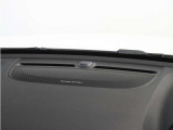 【harman/kardon】世界のオーディオファン垂涎のプレミアムサウンドシステムを搭載。原音に近い音場空間を忠実に再現。乗る人すべてに最良の音響体験を提供します。