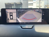 360度ビューモニター 4つのカメラで前後左右、俯瞰映像を表示、ドライバーからは見えない領域の危険認知をサポートするシステム搭載!