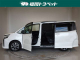 両側パワースライドドア付きだから、狭い駐車スペースなどでの 乗り降りラクラク!小さなお子さまのいるご家庭には嬉しい装備。
