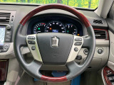 【ステアリングスイッチ】運転中、前方から目線をそらすことなく、オーディオ等の操作が可能な便利機能!安心&快適なドライブを演出してくれます♪