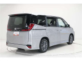 こちらの車は試乗車として使っていた車ですので状態も良く外観のキズなども比較的少ないです。