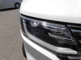 LEDヘッドライトです!暗くなった時に明るく照らしてくれるので安心して運転していただけます☆