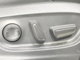 【パワーシート】スイッチ一つで簡単にシートの微調整が可能!電動だから力もいりません!快適なシートポジションにセットして、快適なドライブをお楽しみください。