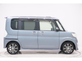県内13店舗にて常時500台以上ダイハツ車を展示中です。見て、触って、納得のいく一台をぜひ見つけてください。