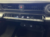 オートエアコンは温度を設定するだけで、自動で風量などを設定してくれます。運転しながら操作も必要ないので、安全性も向上します。