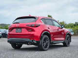 【CX-5】上質感と精悍さを兼ね備え、ワイド感を強調した意匠。オールラウンドな機能美と品格、洗練されたデザイン。