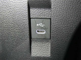 【充電用USB端子】デバイスの充電に便利です。※実際の接続端子は写真で確認or店舗までご気軽にお問合せください♪